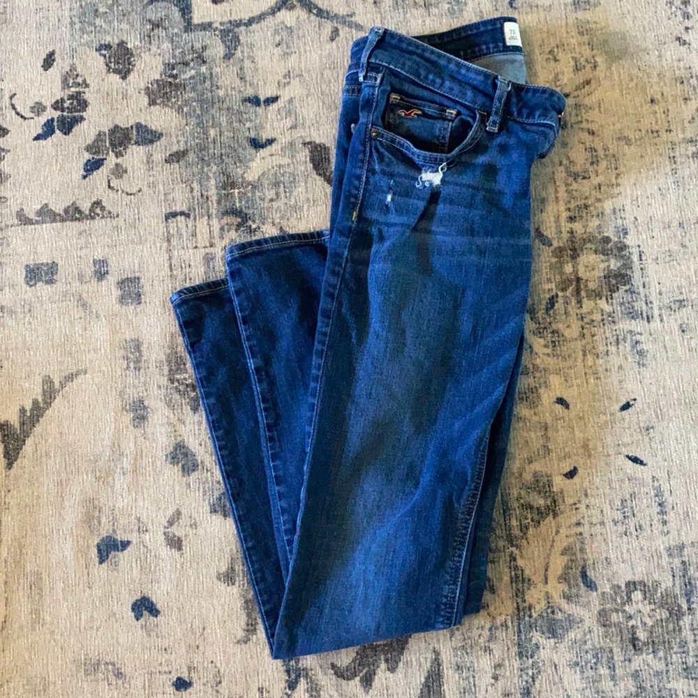 HOLLISTER distressed skinny jeans